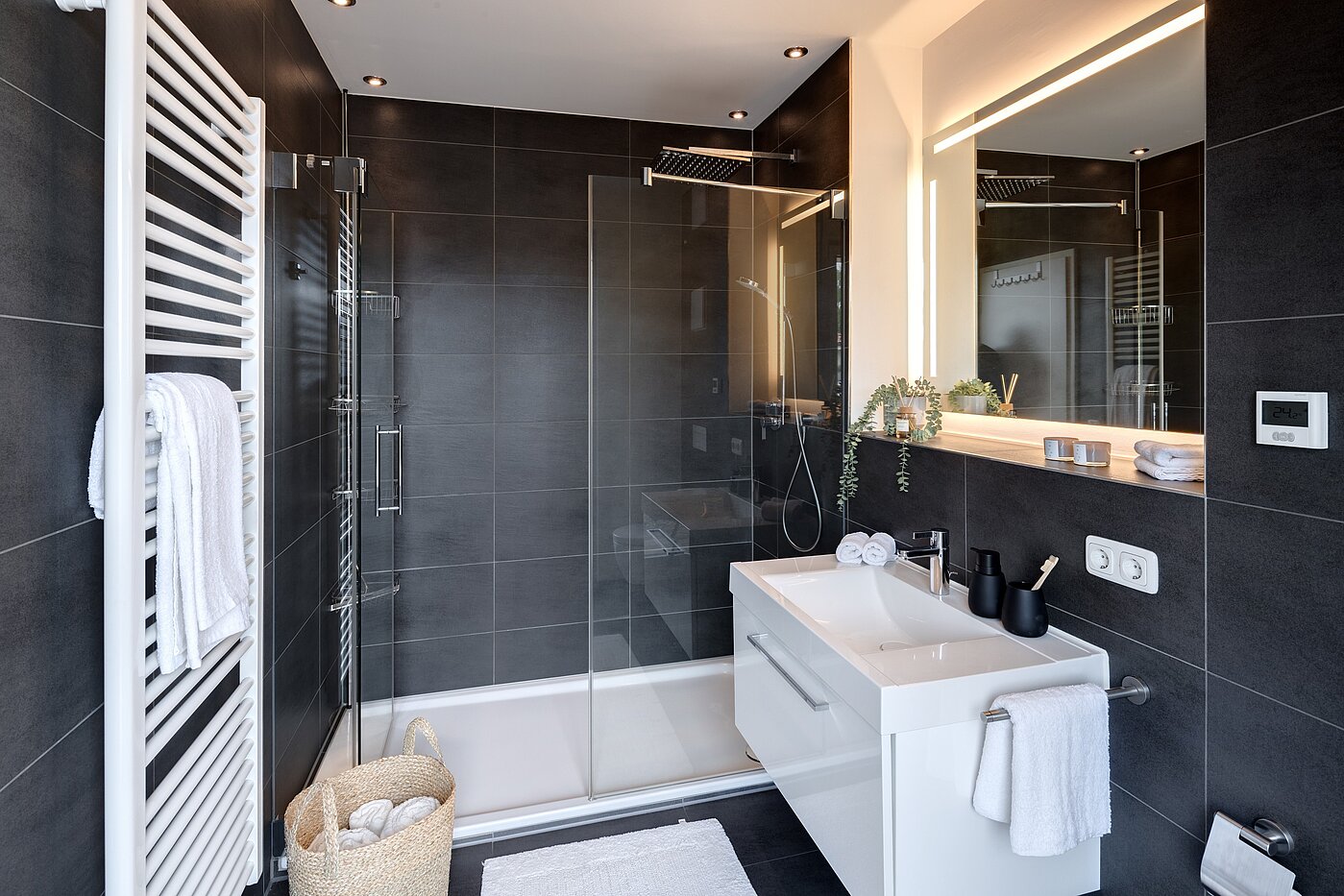 Penthouse avec 3.5 pièces | München-Oberföhring | 70237 | En Suite Duschbad...