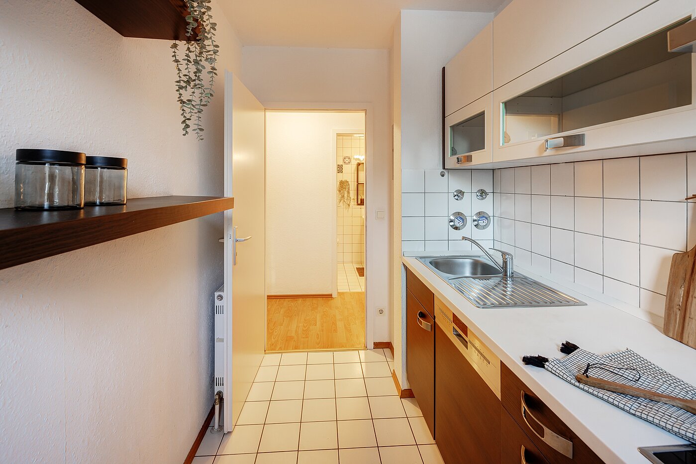 Appartement avec 3 pièces | München-Bogenhausen | 70085 | Küche komplett eingerichtet...
