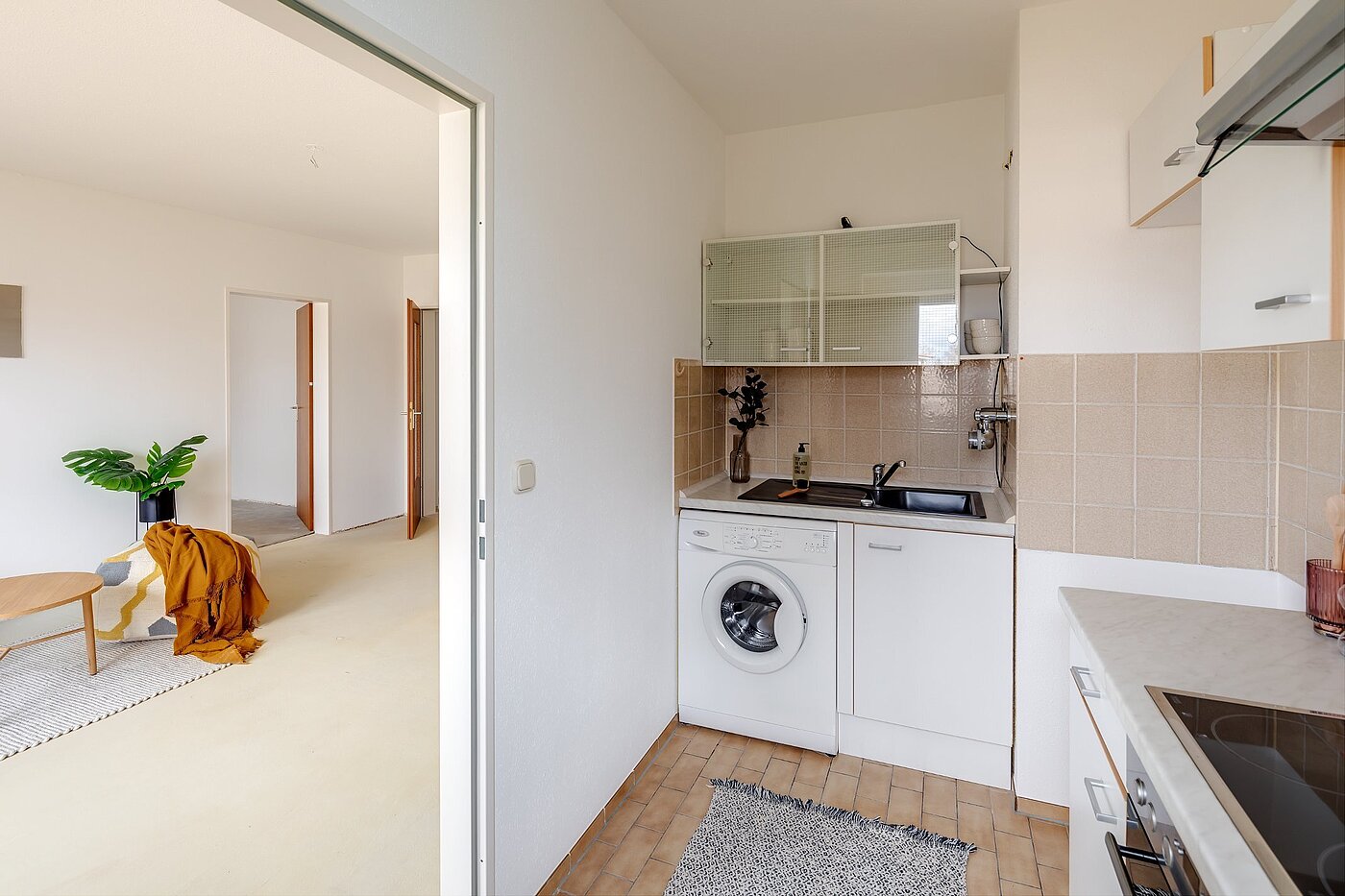 Appartement avec 2 pièces | 2002ML7 | Küche mit Waschmaschine...