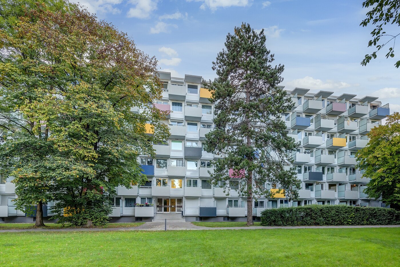 Appartement avec 1 pièce | München-Bogenhausen | 70264 | Ansicht zum Hauseingang