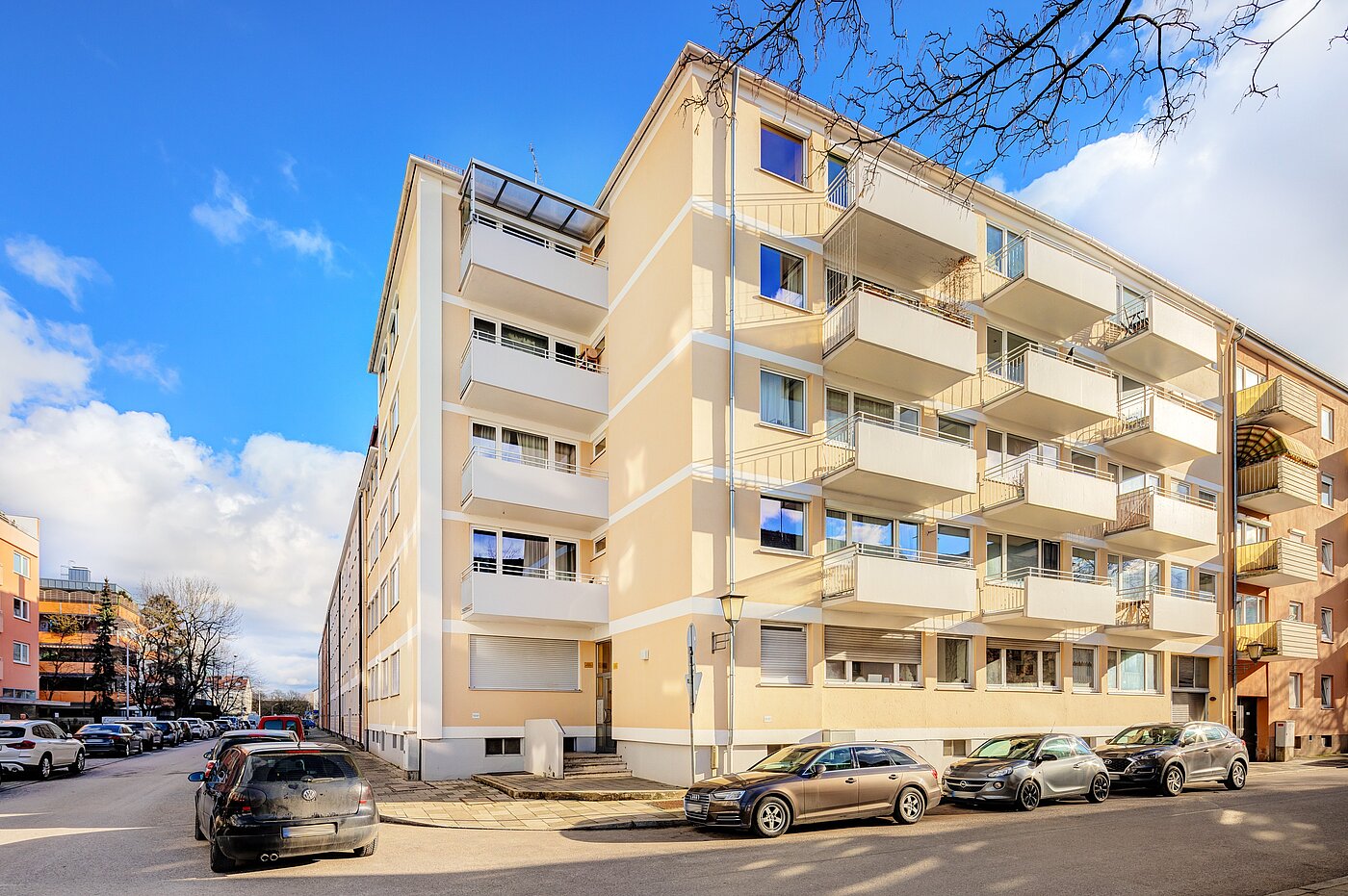 Appartement avec 2 pièces | München-Milbertshofen | 701801 | Ansicht von der Straße aus