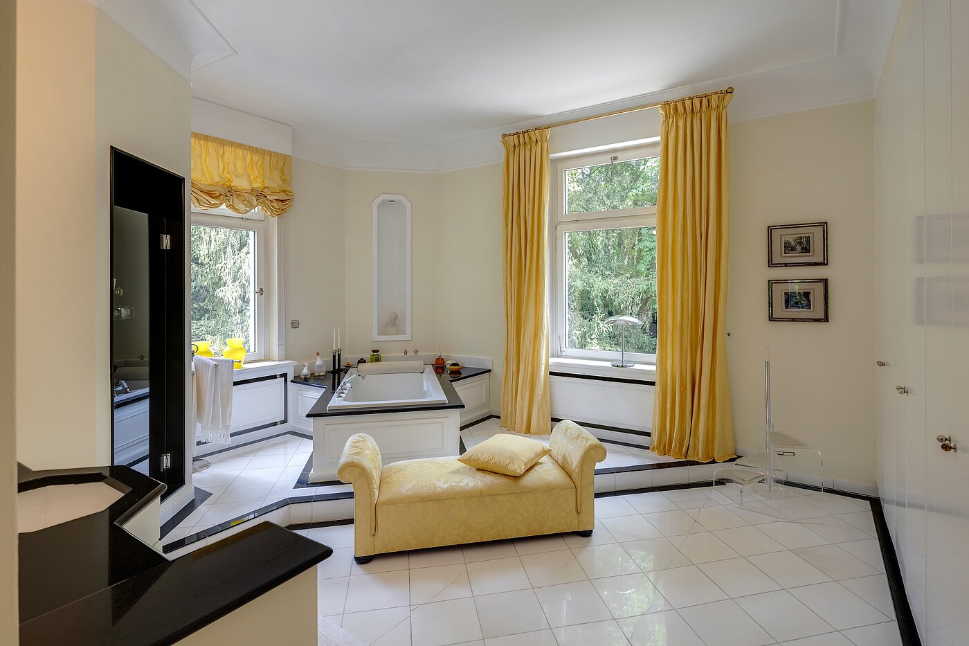 Villa avec 9 pièces | Reutlingen | 70231 | Badezimmer 1. Obergeschoss