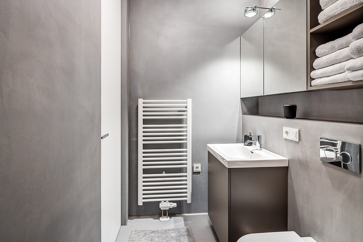 Appartement au rez-de-chaussée avec 3 pièces | 70309 | En Suite Bad