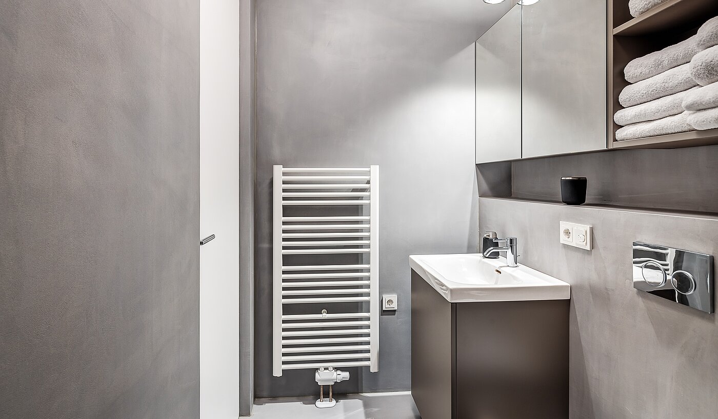 Appartement au rez-de-chaussée avec 3 pièces | 70309 | En Suite Bad