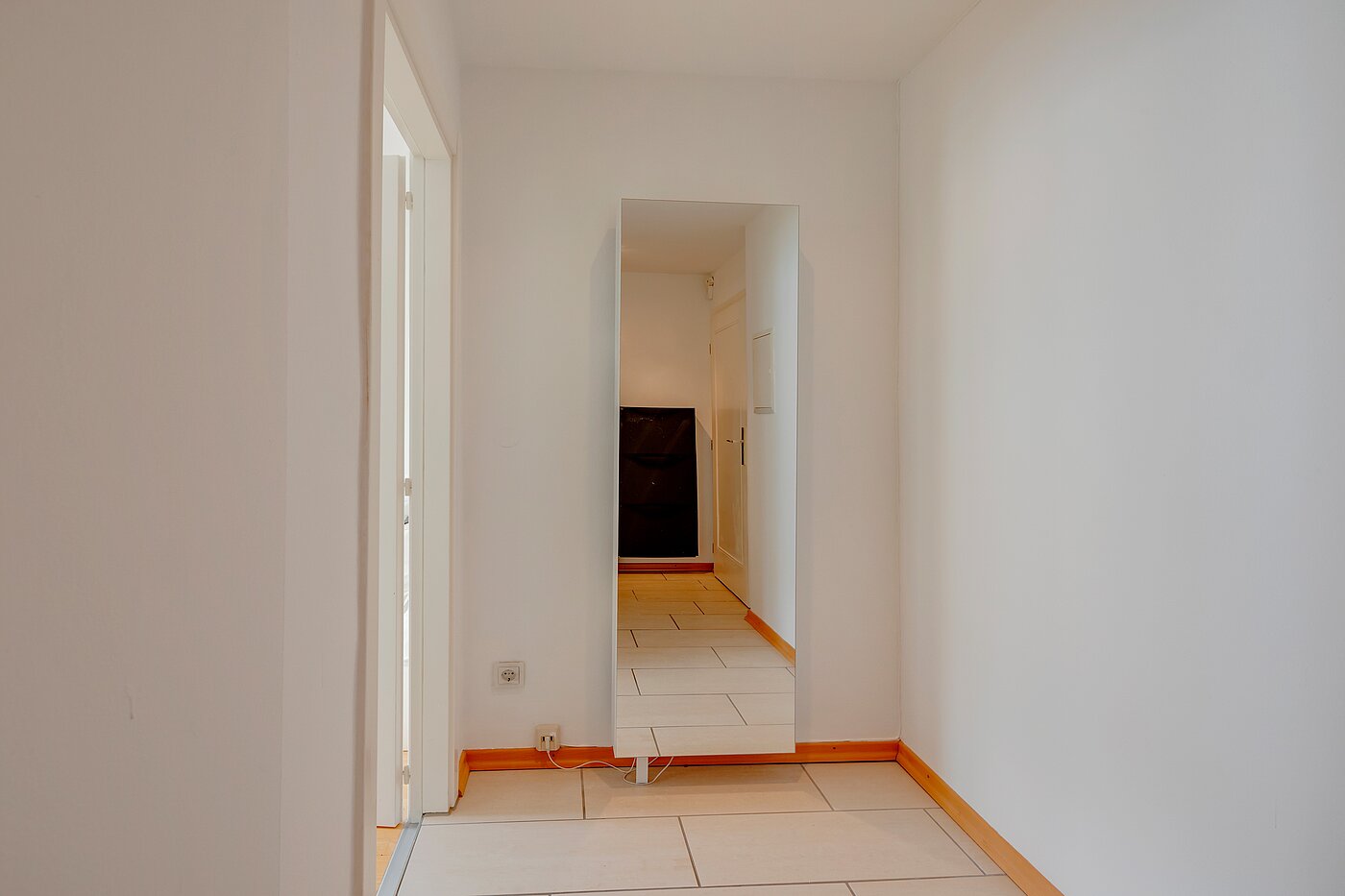 Appartement avec 2 pièces | München-Schwabing | 70130 | Diele Blickrichtung Wohnzimmer