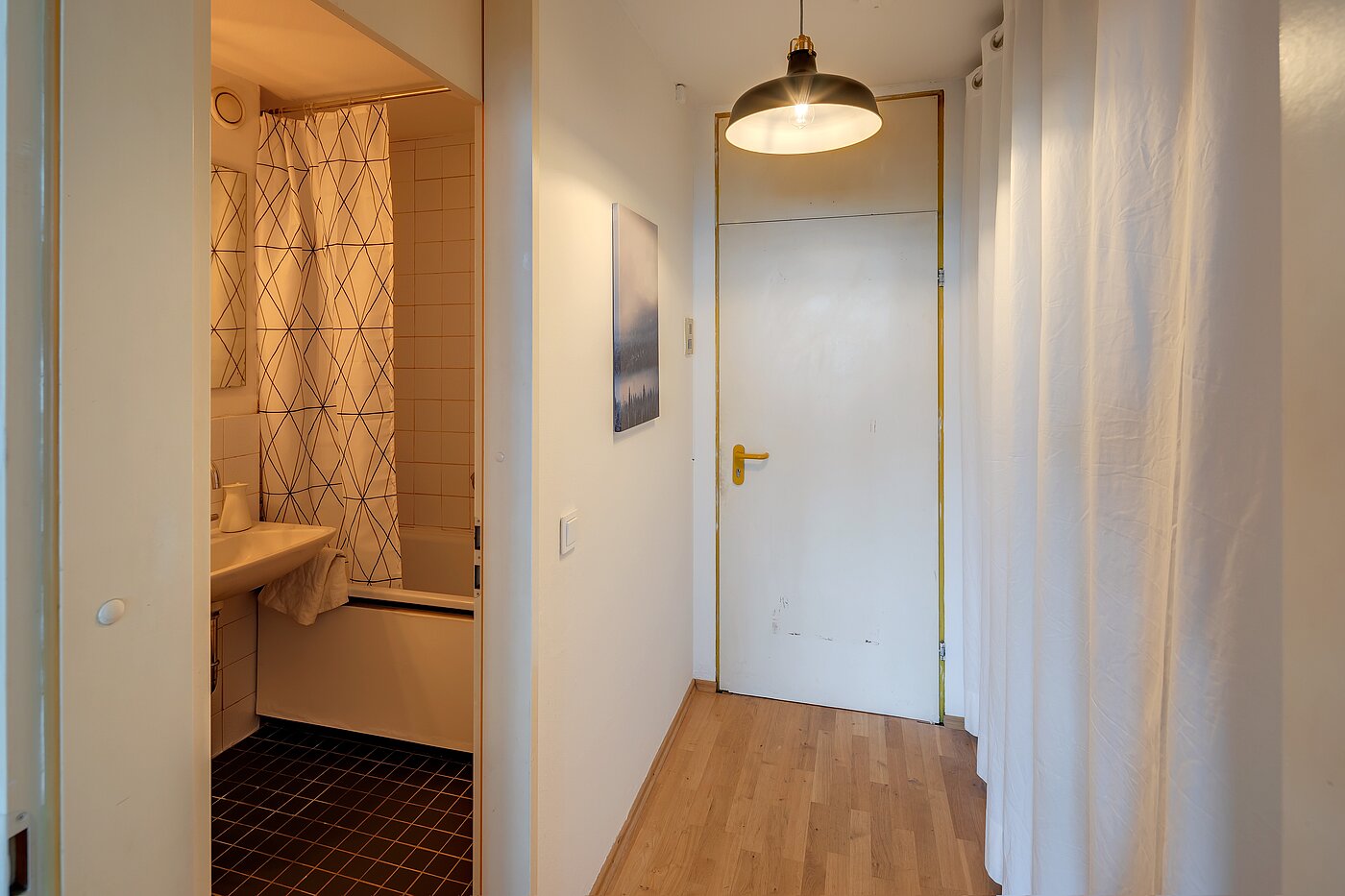 Appartement avec 1 pièce | München-Au | 2211ML1 | Eingangsbereich mit Blick ins Bad