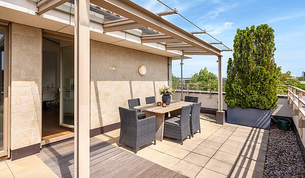Penthouse avec 3.5 pièces | München-Oberföhring | 70237 | ...mit überdachtem Patio...