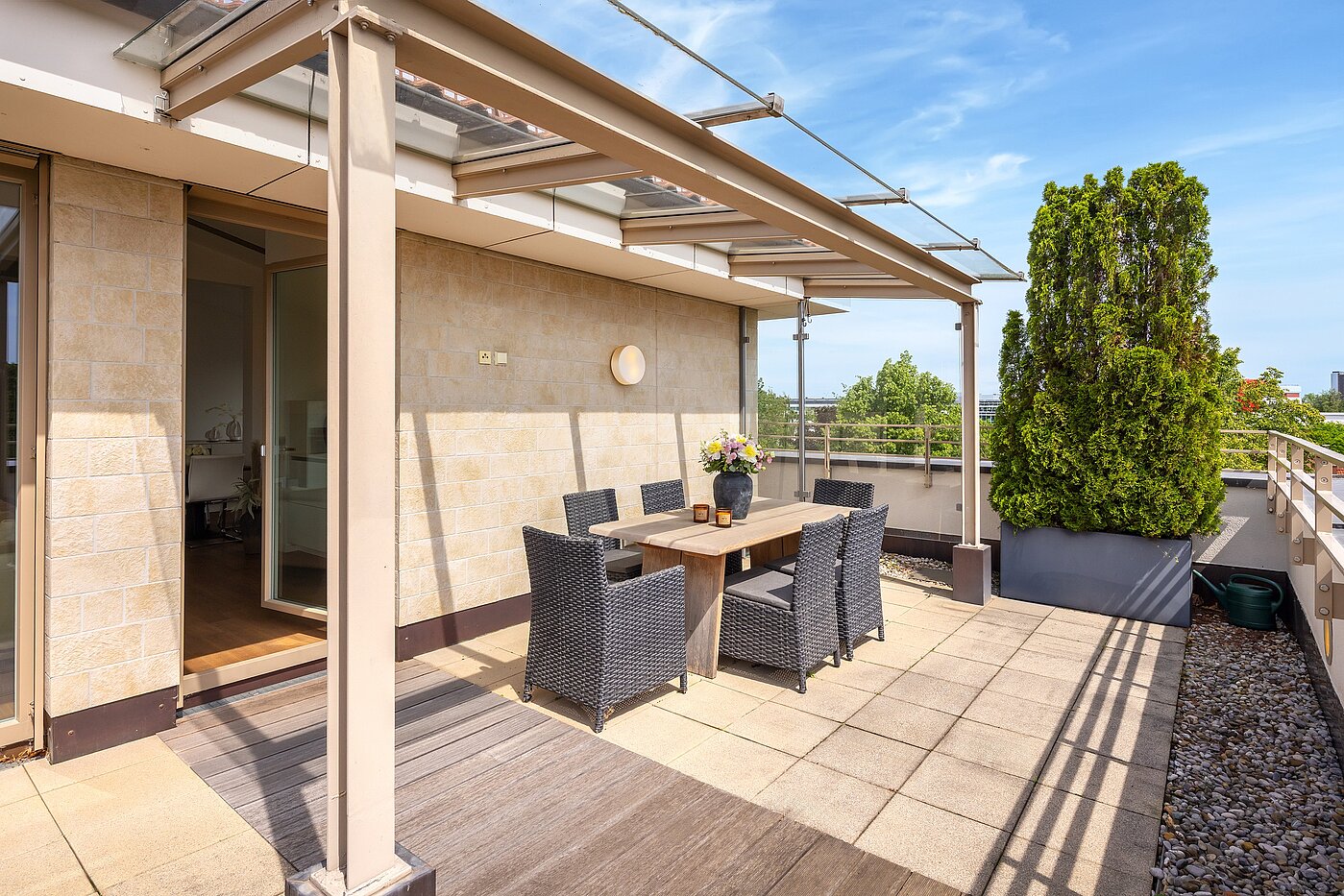 Penthouse avec 3.5 pièces | München-Oberföhring | 70237 | ...mit überdachtem Patio...