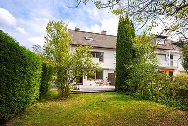 Waldtrudering : Maison d'angle mitoyenne libre et ensoleillée - idéale pour votre famille