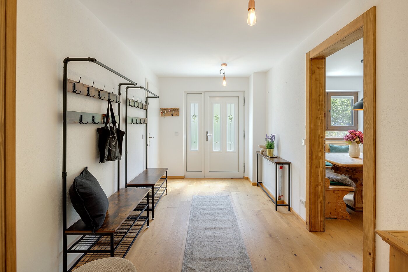 Propriété particulière avec 9 pièces | 70406 | Entrée Ergeschoss