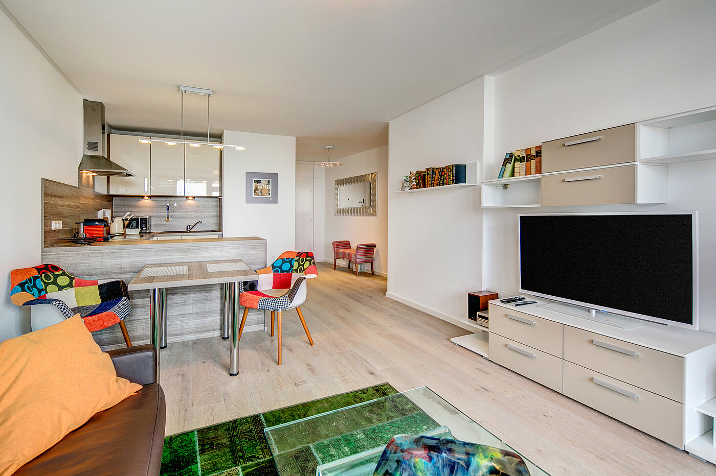 Appartement avec 2 pièces | München-Schwabing | 70445 | Wohn- und Essbereich