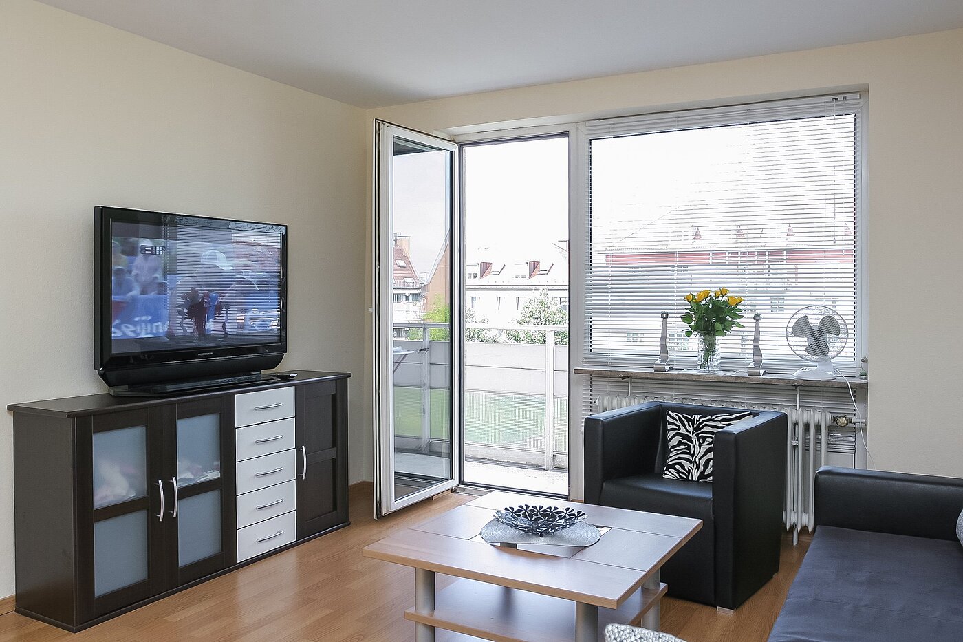 Appartement avec 2 pièces | München-Nymphenburg | 1805ML3 | Helles Wohnzimmer