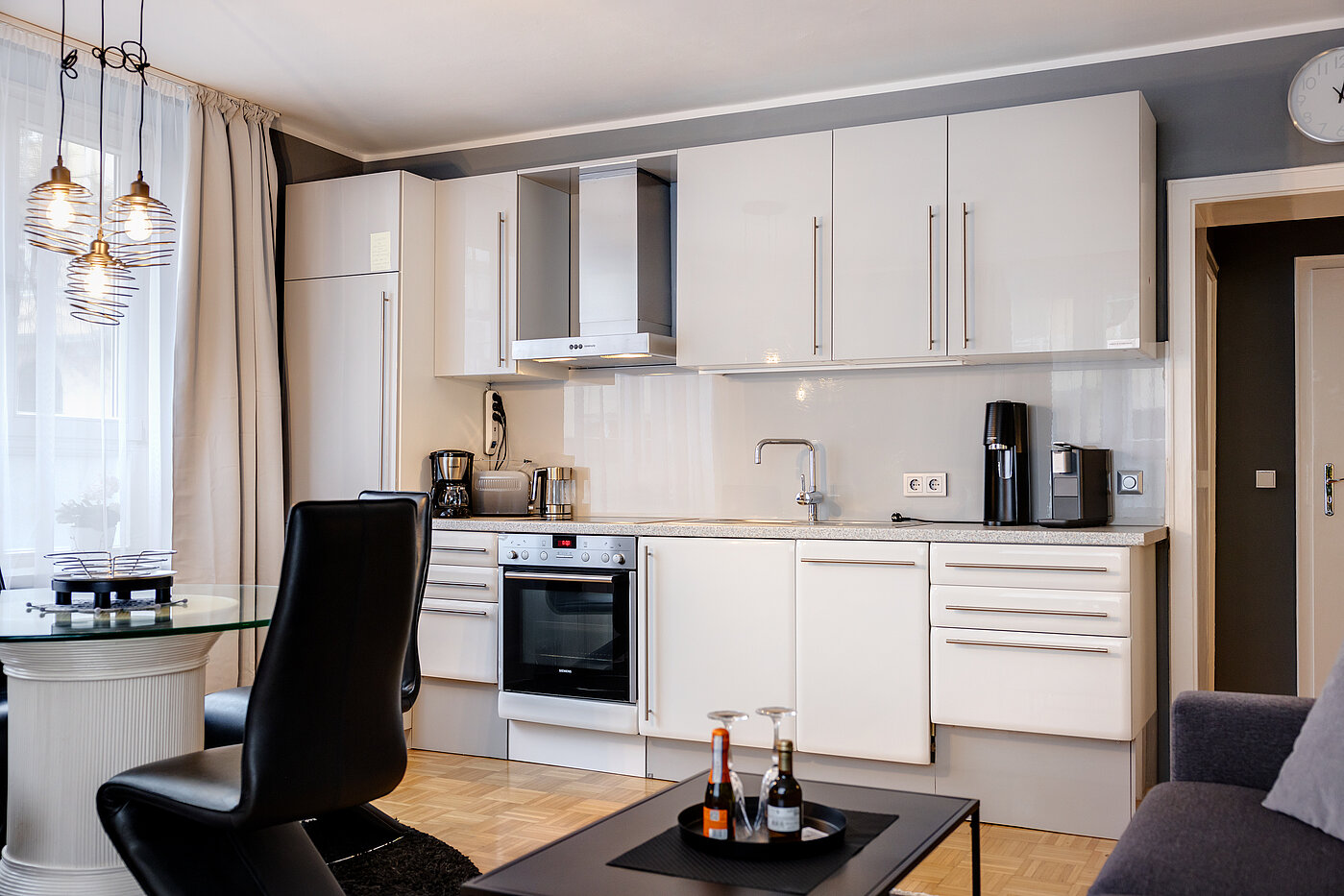 Appartement au rez-de-chaussée avec 2 pièces | 70219 | Ansprechende Küchenzeile...