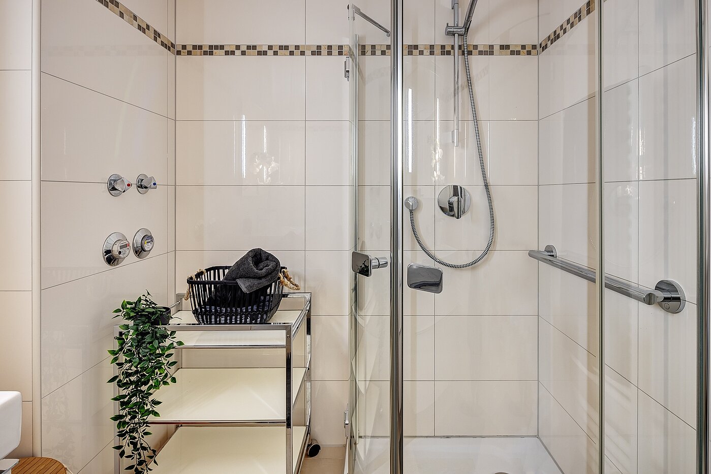 Appartement avec 2.5 pièces | München-Nymphenburg | 2204ML61 | ...mit Dusche