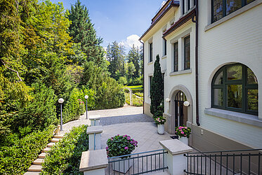 La ville de Reutlingen : Villa de l'époque des fondateurs avec deux fenêtres de construction autorisées