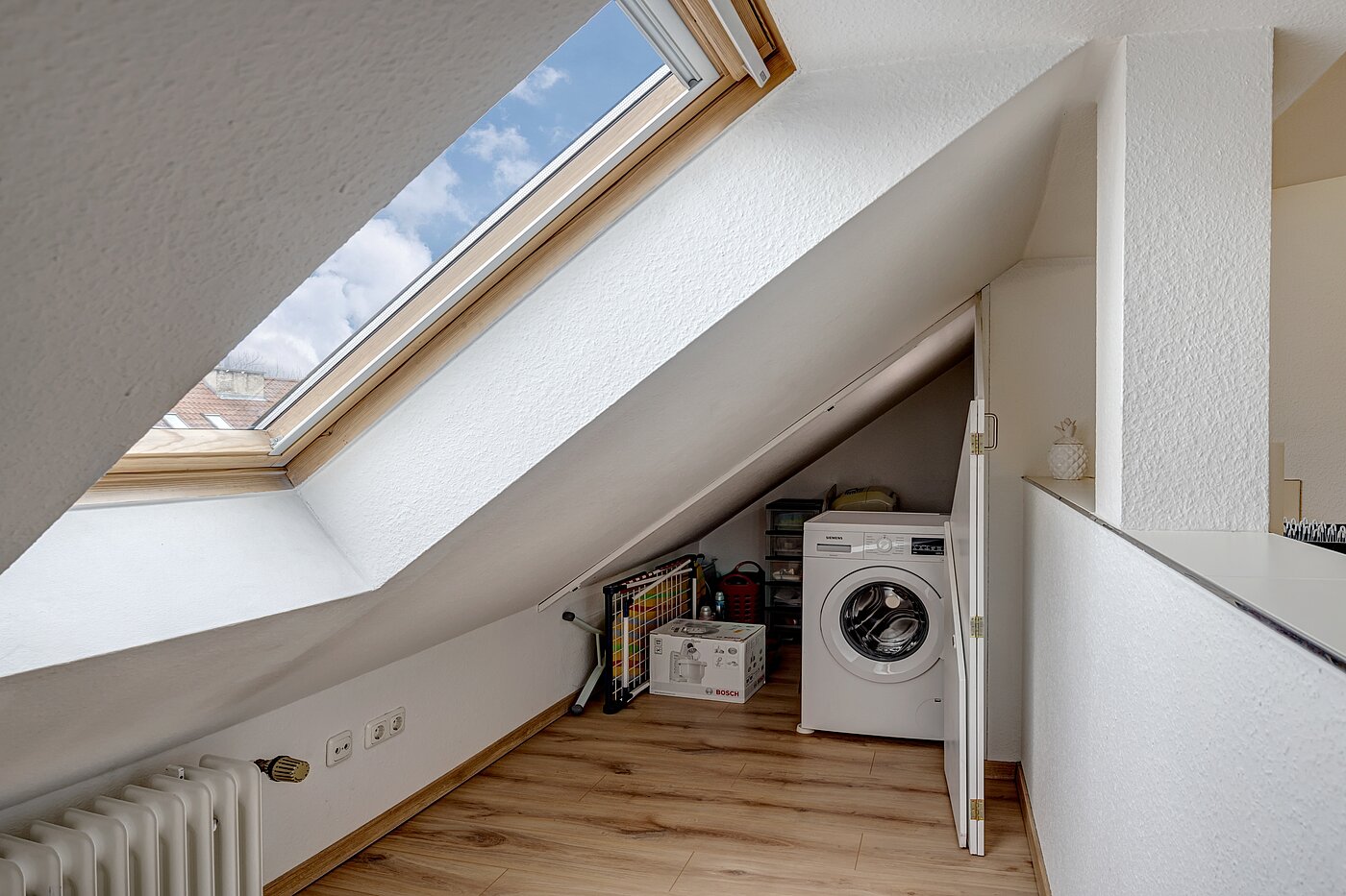Appartement au dernier étage avec 4.5 pièces | München-Ludwigsvorstadt | 70461 | Wohnen / Essen