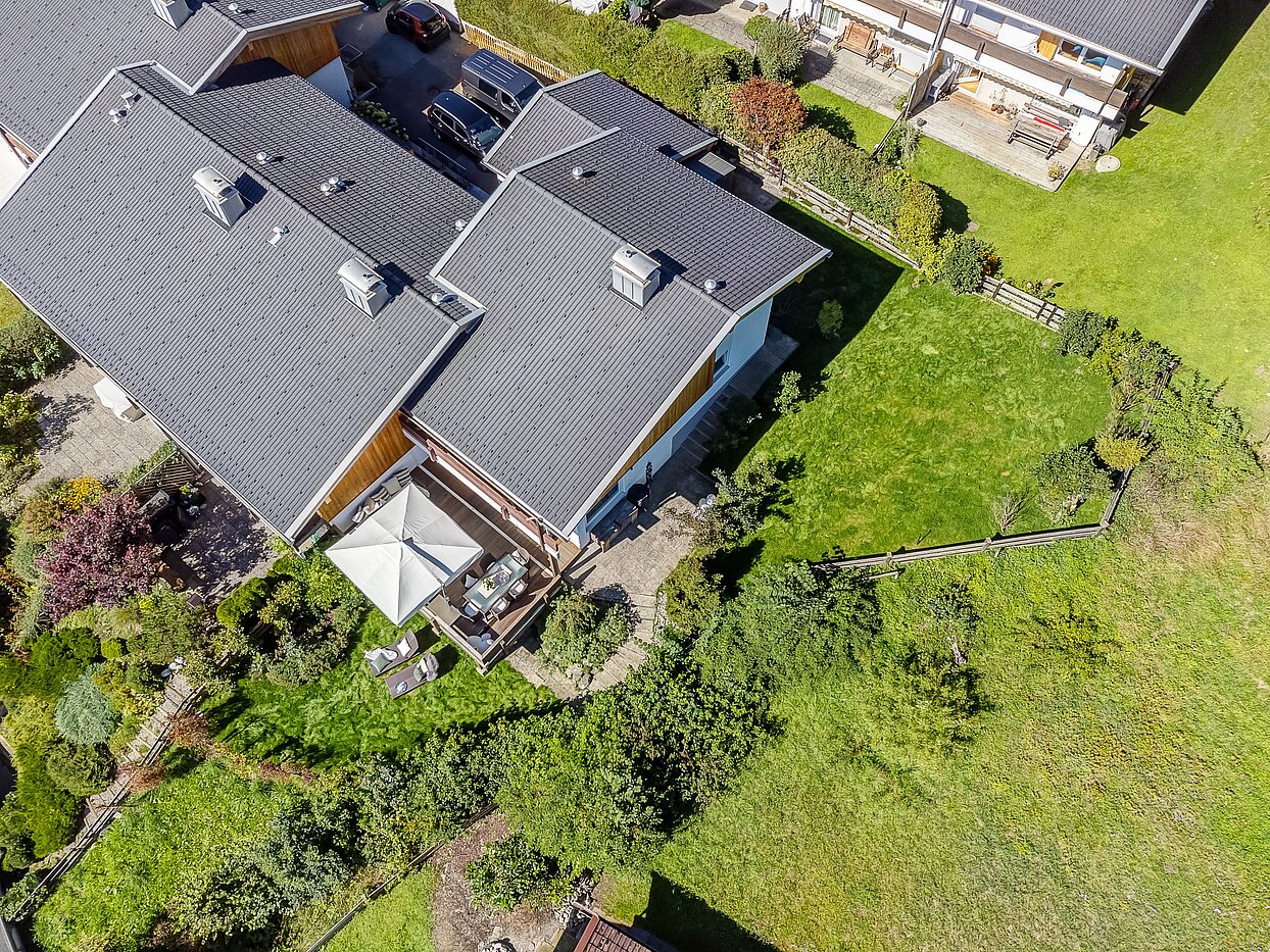 Maison d'angle mitoyenne avec 3 pièces | Kreuth | 70037 | Luftbild auf das Grundstück