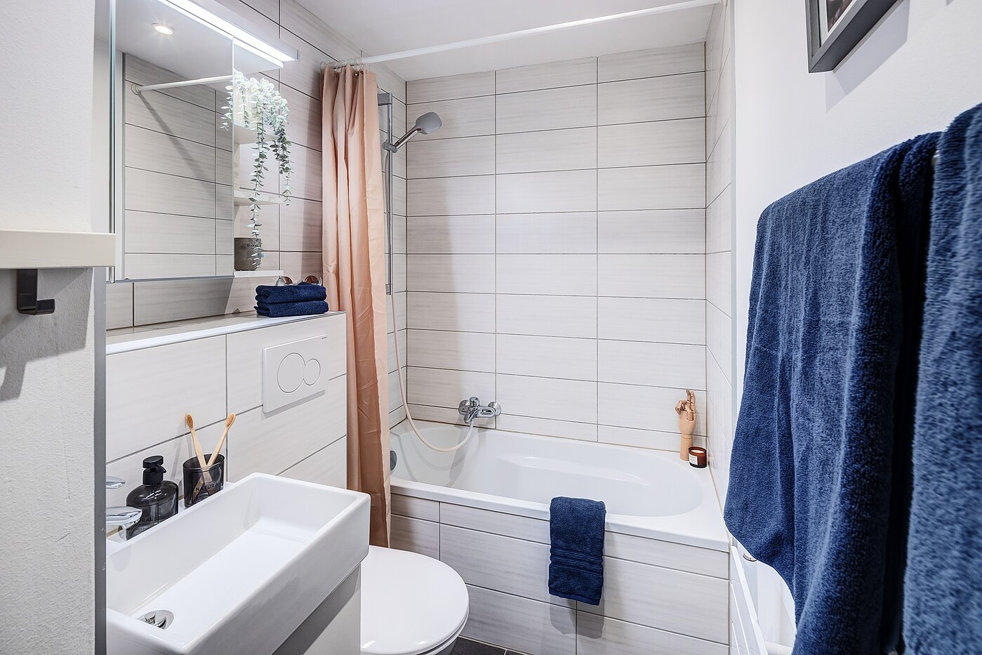 Appartement avec 2 pièces | München-Maxvorstadt | 70390 | Bad mit...