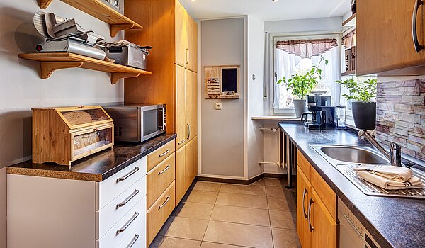 Maison d'angle mitoyenne avec 6 pièces | Germering | 70033 | Küche mit Fenster