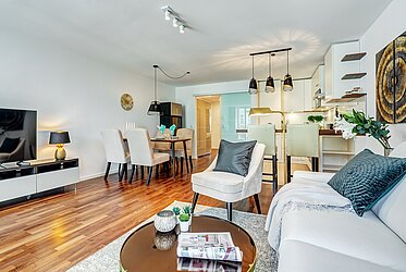 Alt-Schwabing : appartement de 2 pièces de haute qualité avec balcon et jardin d'hiver