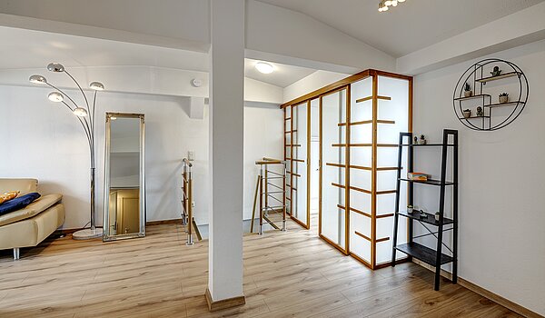 Appartement au dernier étage avec 4.5 pièces | München-Ludwigsvorstadt | 70461 | Wohnen / Essen