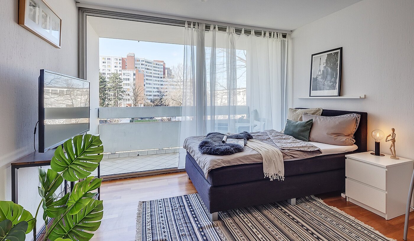 Appartement avec 1 pièce | München-Bogenhausen | 2103ML6 | Hier der Blick Richtung Loggia