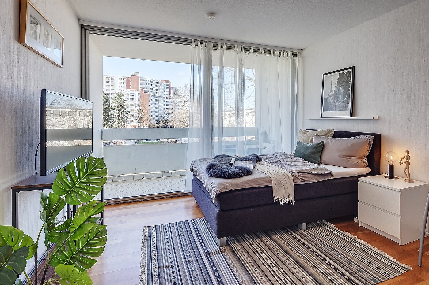 Appartement avec 1 pièce | München-Bogenhausen | 2103ML6 | Hier der Blick Richtung Loggia
