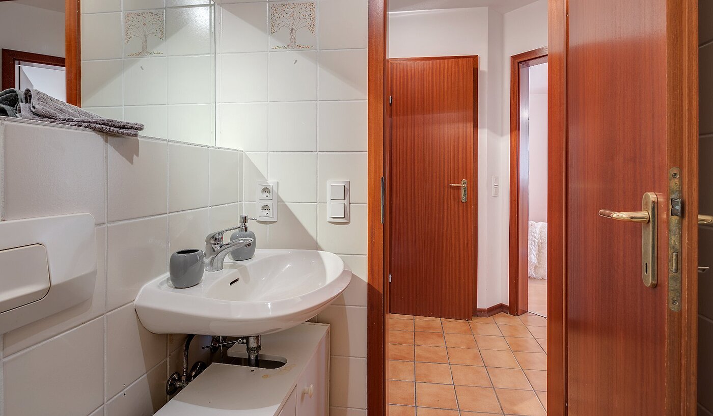 Appartement avec 2 pièces | München-Isarvorstadt | 1804ML1 | Freundliches Badezimmer
