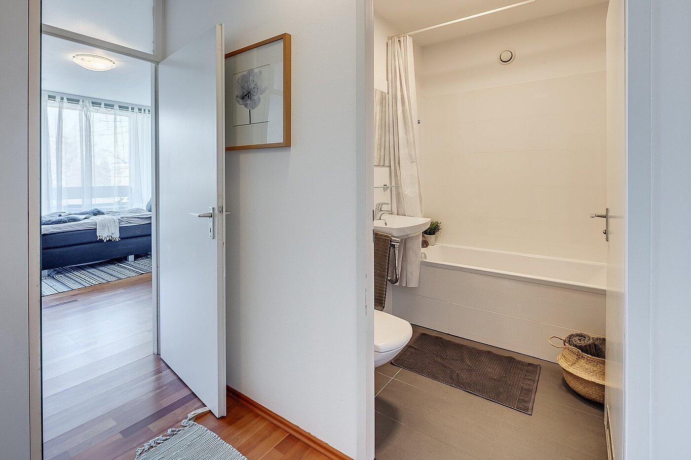 Appartement avec 1 pièce | München-Bogenhausen | 2103ML6 | Blick ins Wannenbad