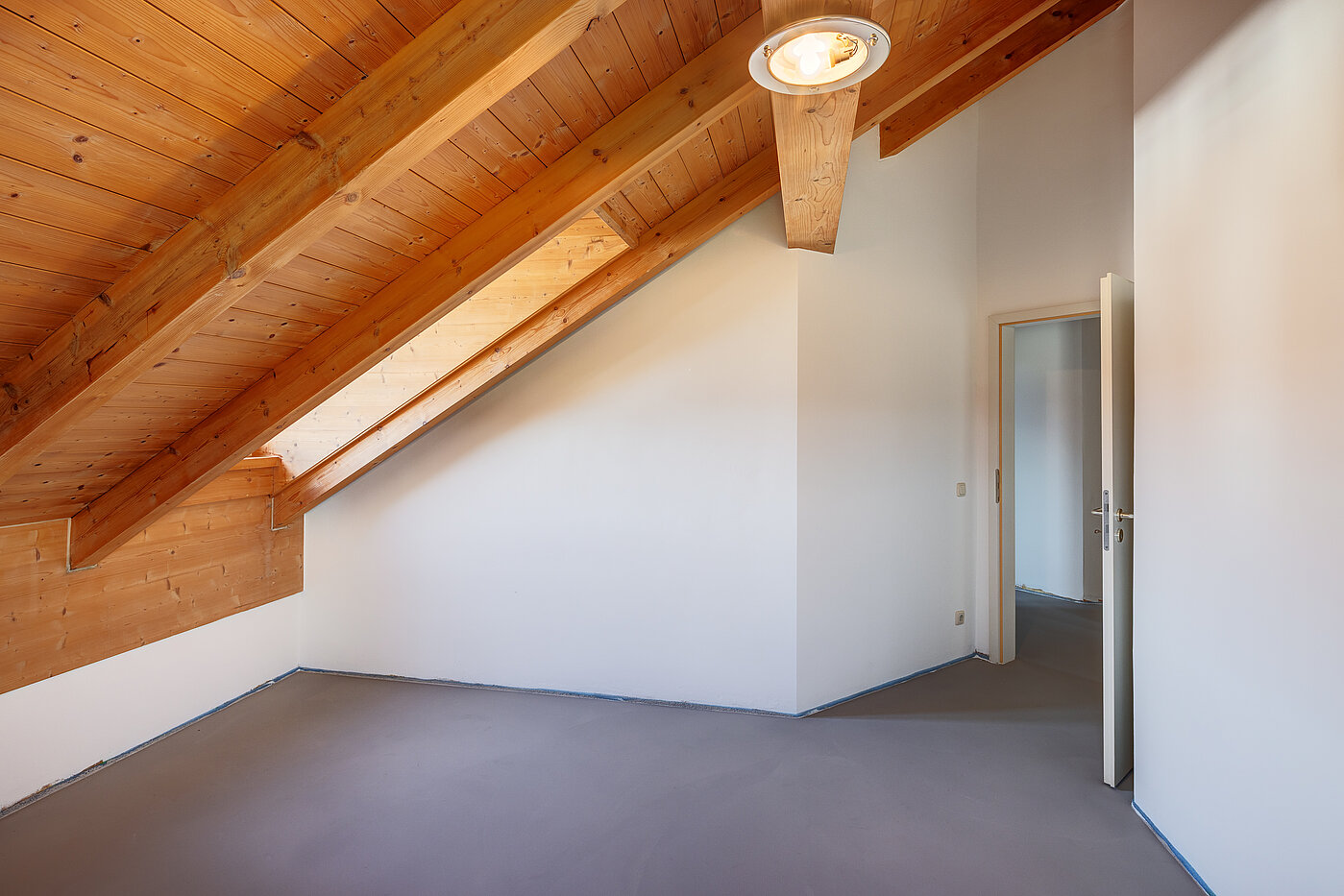 Appartement au dernier étage avec 2 pièces | 70314 | Schlafen