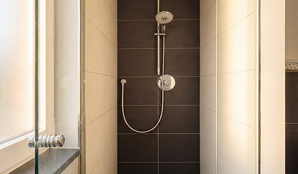 Penthouse avec 2 pièces | München-Bogenhausen | 70385 | ...und Dusche