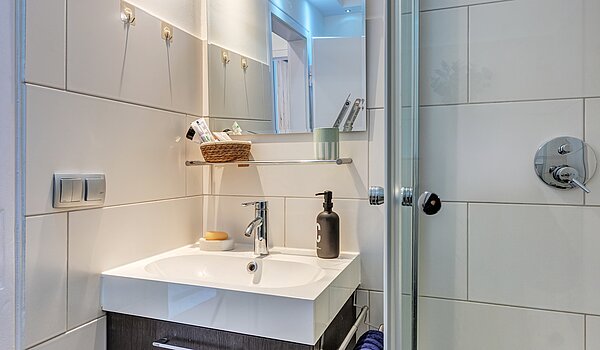 Appartement avec 1 pièce | München-Schwabing | 70454 | Duschbad mit...