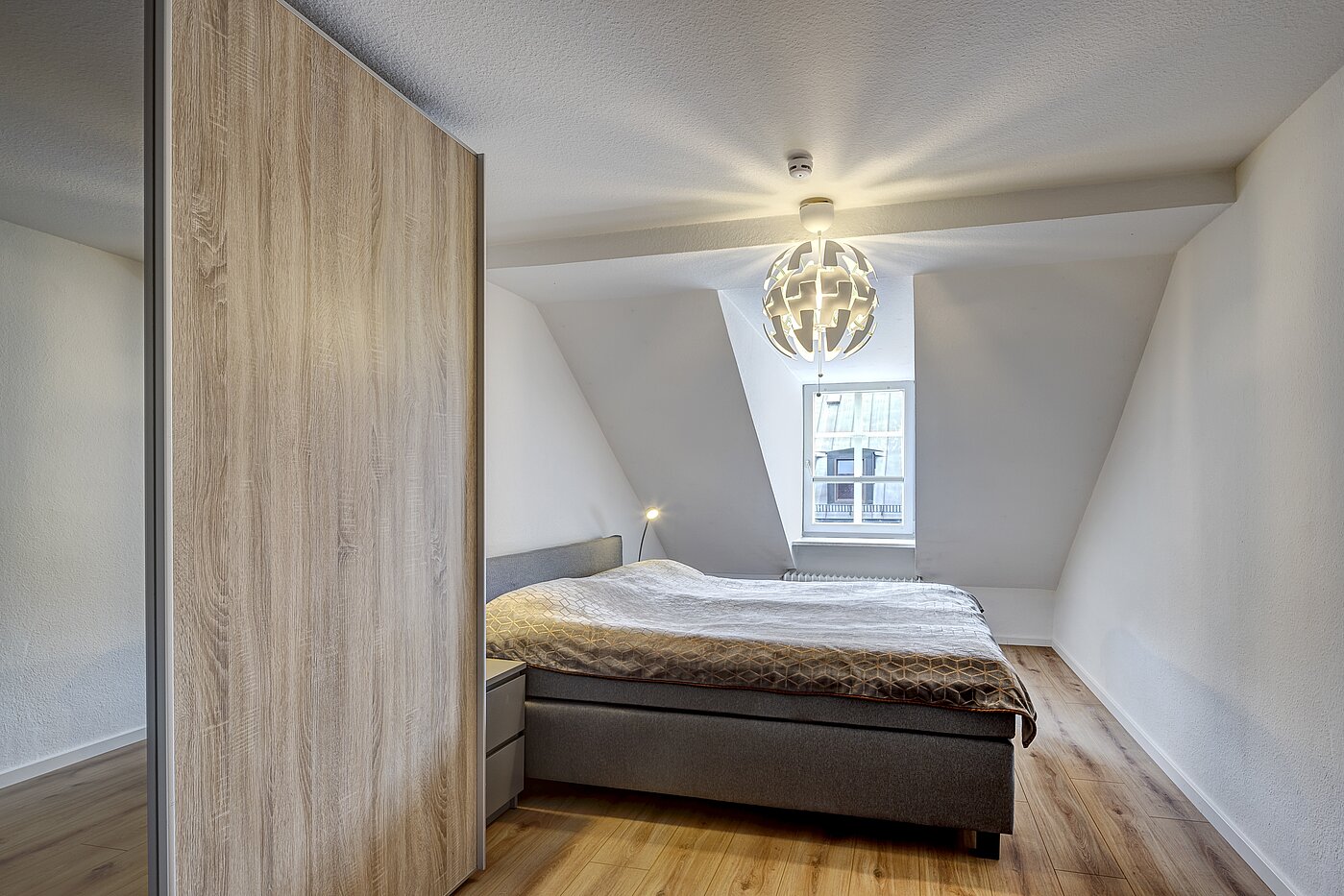 Appartement au dernier étage avec 4.5 pièces | München-Ludwigsvorstadt | 70461 | Schlafen 2