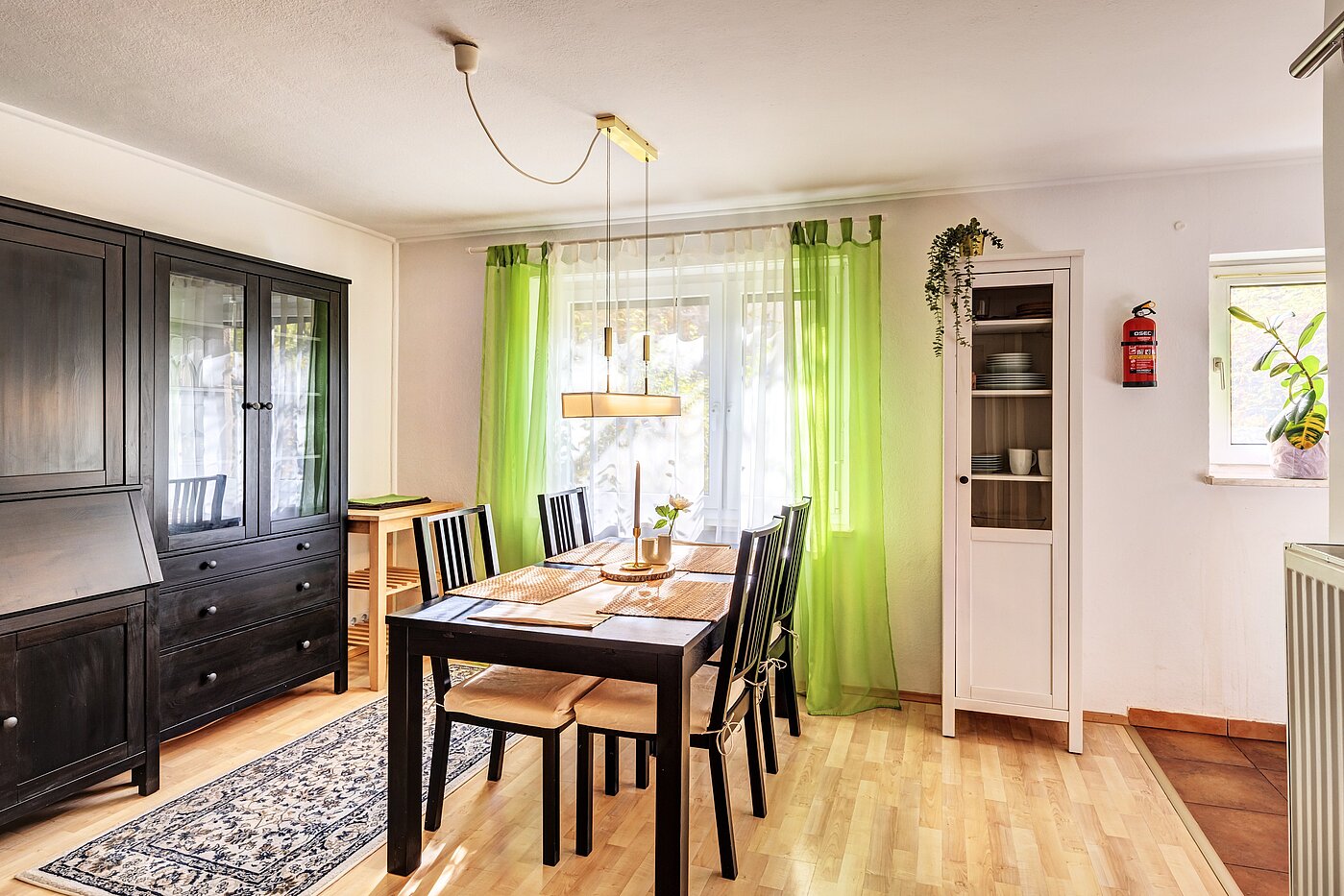 Rez-de-chaussée surélevé avec 1 pièce | München-Bogenhausen | 70301 | Essbereich