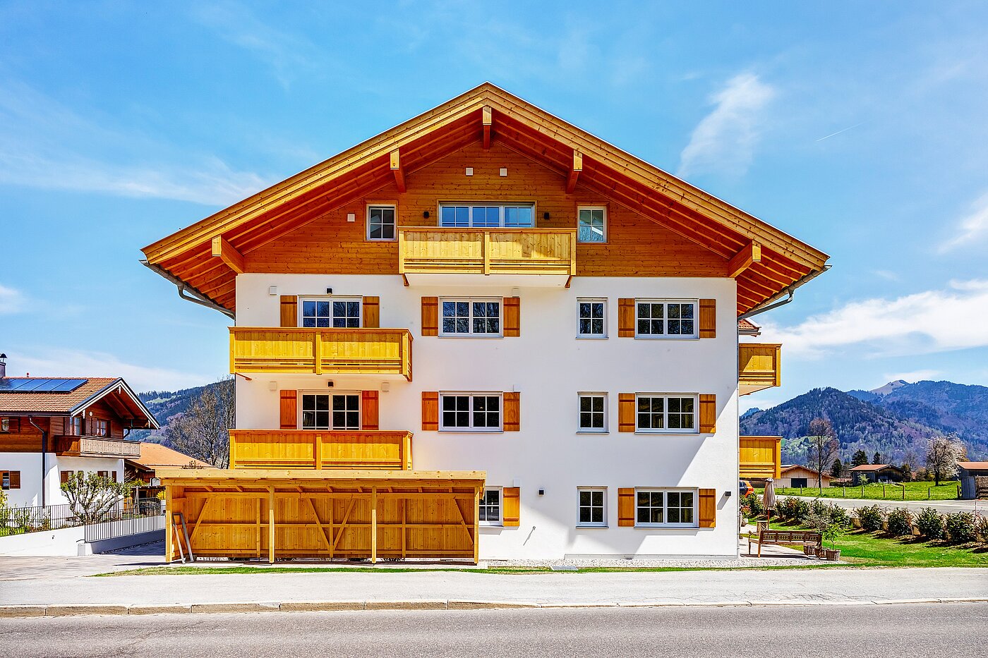 Appartement au rez-de-chaussée avec 2 pièces | Bad Wiessee | 700942 | Südansicht des Mehrfamilienhauses