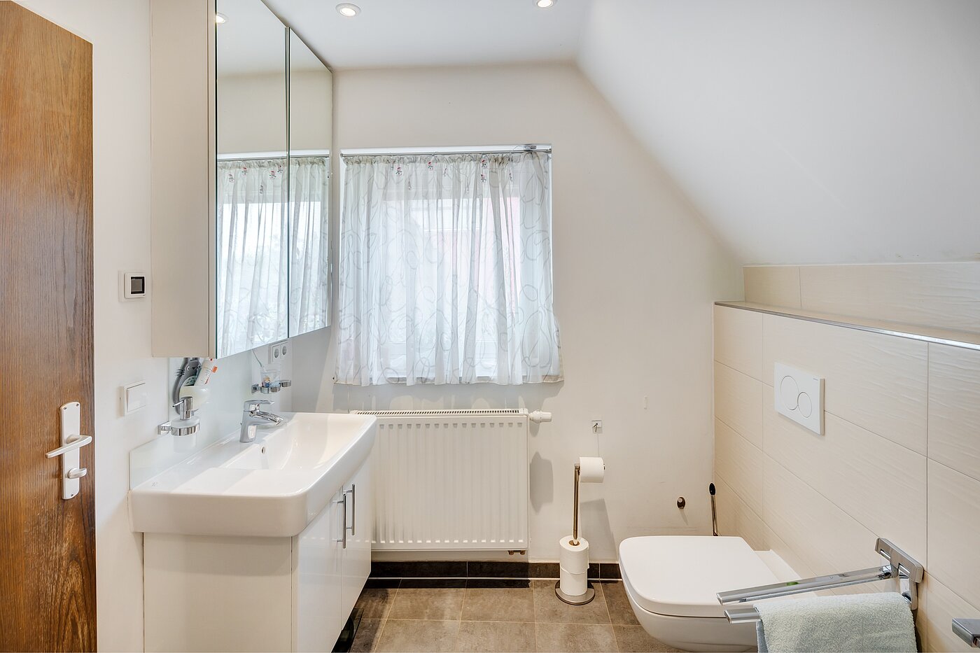 Maison individuelle avec 8 pièces | 70229 | Neues Bad...