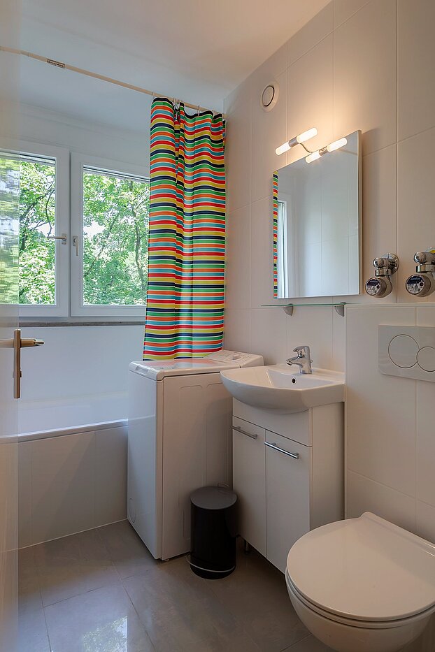 Appartement avec 2 pièces | München-Maxvorstadt | 2105ML3 | Tageslichtbad mit Wanne