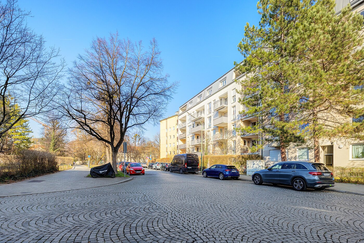 Apartment avec 1 pièce | München-Schwabing | 70200 | Ansicht von der Straße aus