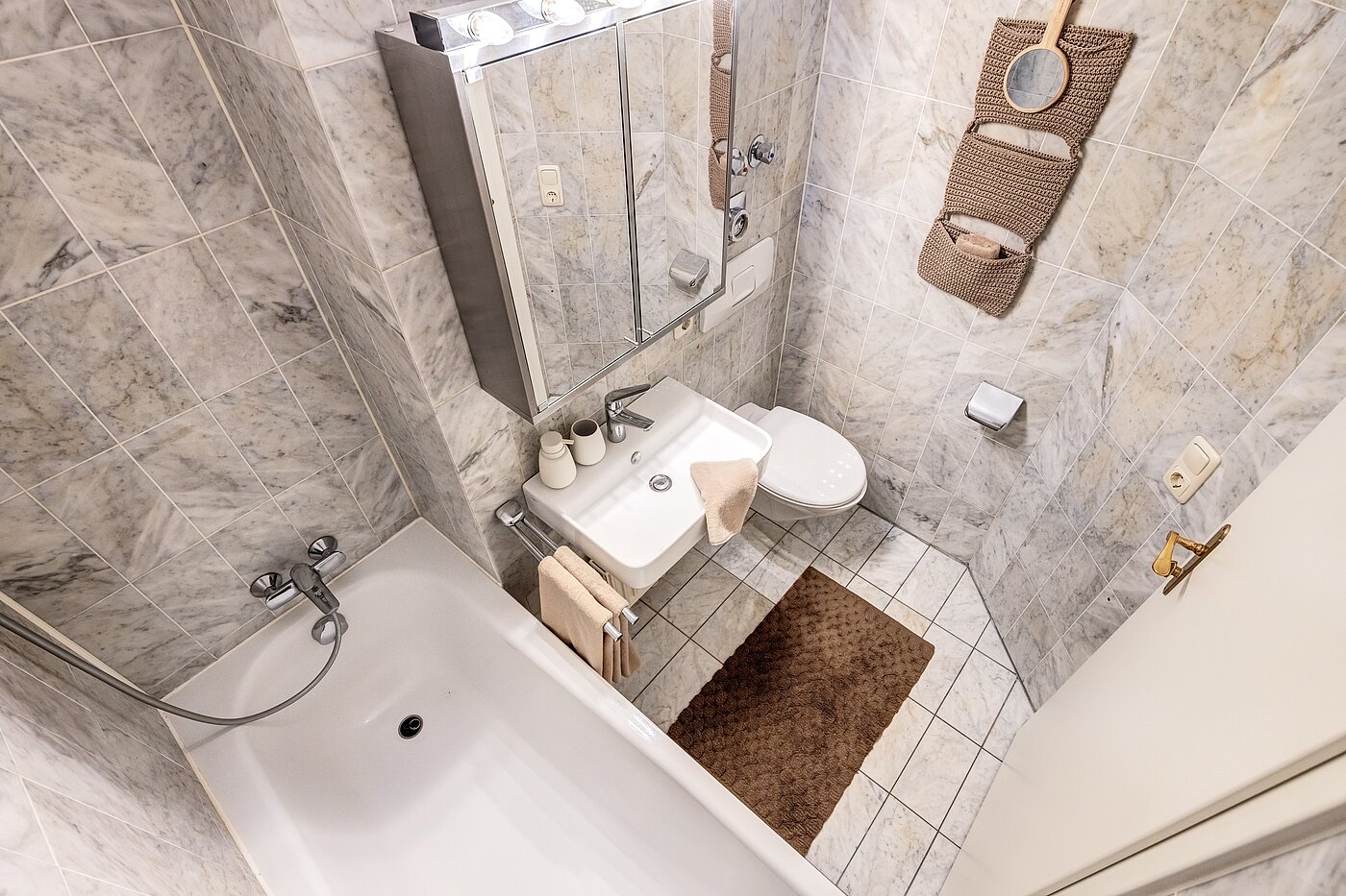 Appartement avec 1 pièce | München-Schwabing | 70249 | ...mit Badewanne