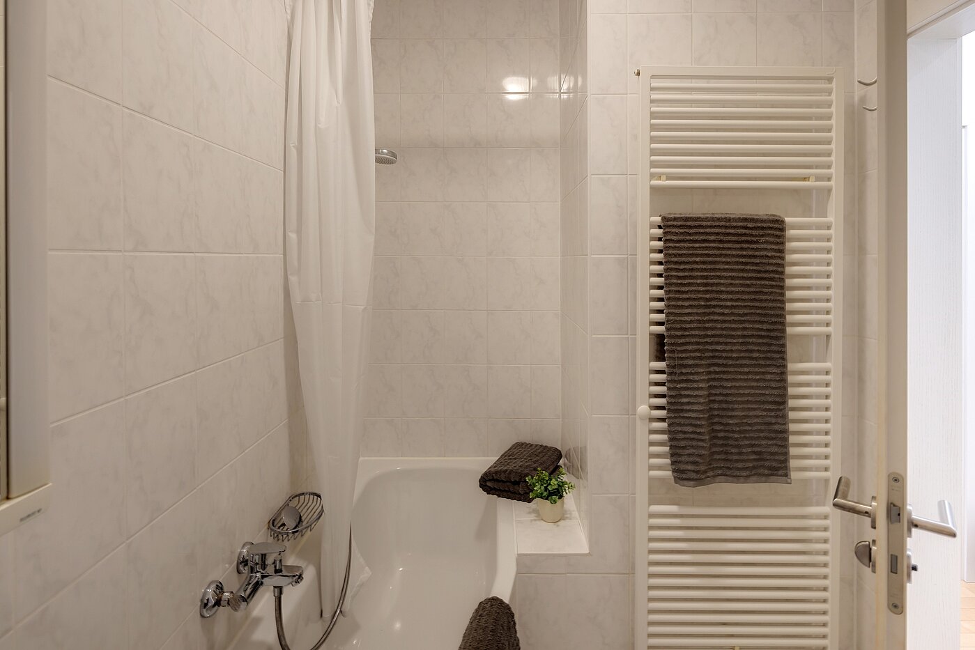 Appartement avec 1 pièce | München-Maxvorstadt | 2206ML5 | ...mit Badewanne