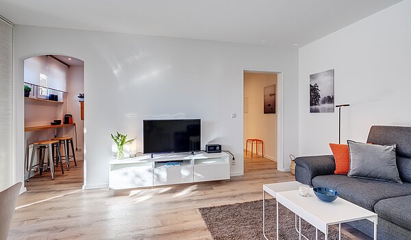 Appartement au rez-de-chaussée avec 2 pièces | München-Moosach | 70462 | Wohnzimmer