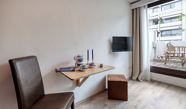 Apartment avec 1 pièce | München-Maxvorstadt | 70448 | Kleiner Tisch