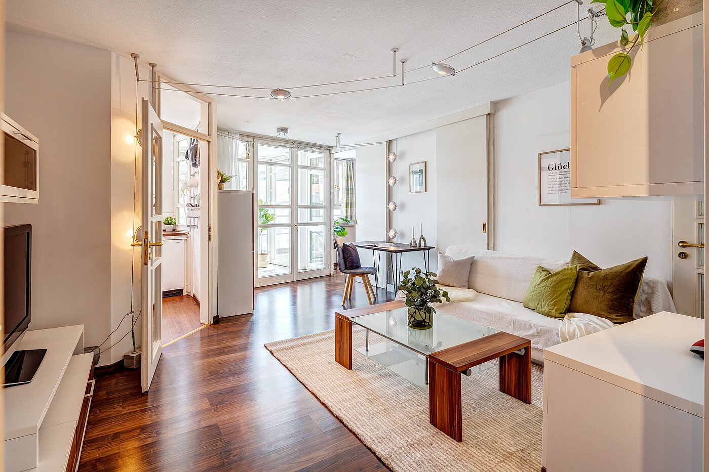 Appartement avec 2 pièces | München-Schwabing | 2205ML71 | Gemütliches, helles Wohnzimmer