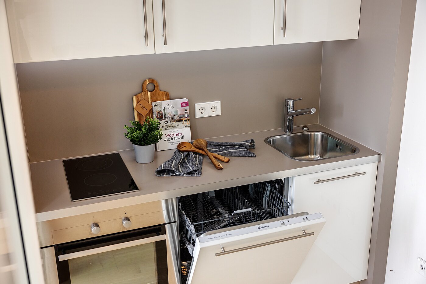 Apartment avec 1.5 pièces | München-Bogenhausen | 70233 | ...Küchenzeile