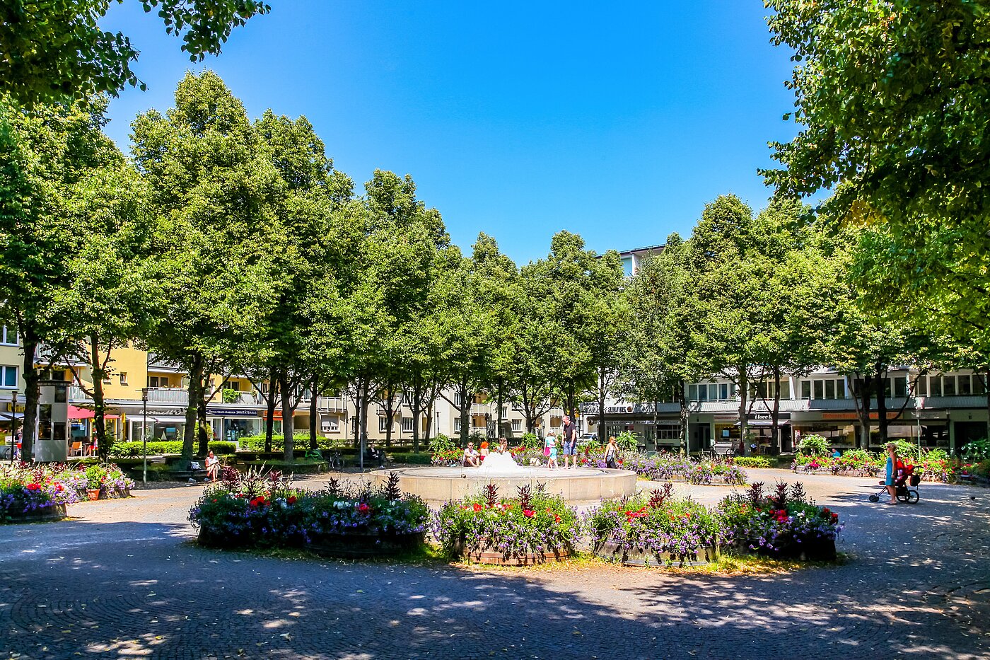 Appartement au rez-de-chaussée avec 2 pièces | 70219 | ... Haltestelle am Hohenzollernplatz