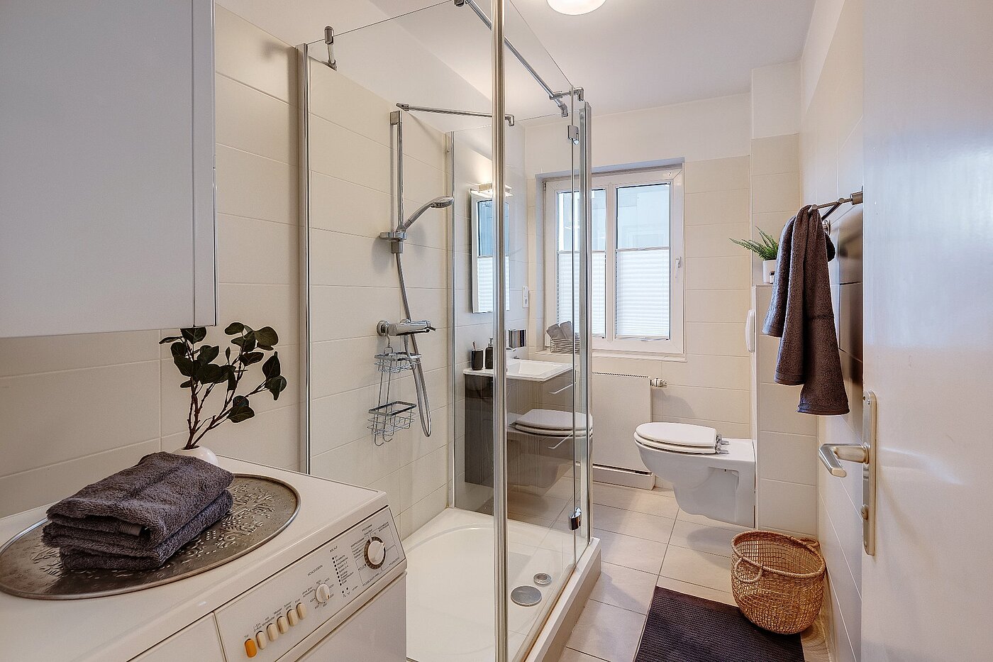 Appartement avec 1.5 pièces | München-Schwabing | 2011ML3 | Bad mit Dusche und WM