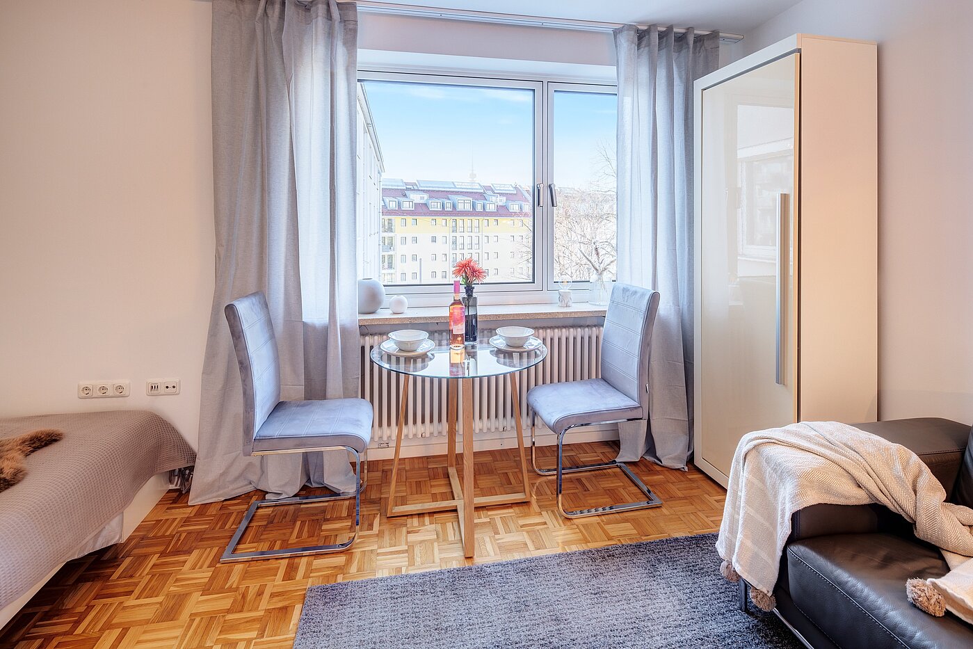 Apartment avec 1 pièce | München-Schwabing | 70200 | ...mit Platz zum Essen