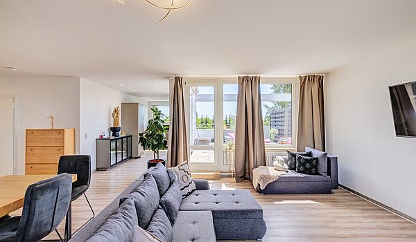 Terrassenwohnung avec 3.5 pièces | München-Berg am Laim | 123456 | Wohnzimmer