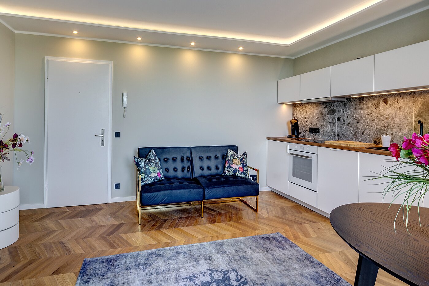 Apartment avec 1 pièce | München-Schwabing | 70376 | Zweisitzer