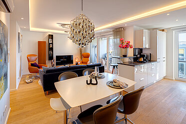 Bogenhausen : appartement familial de 4 pièces avec balcon orienté ouest - libre